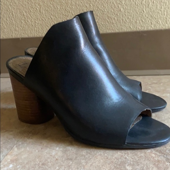 Leather and wood mules - Picture 2 of 5